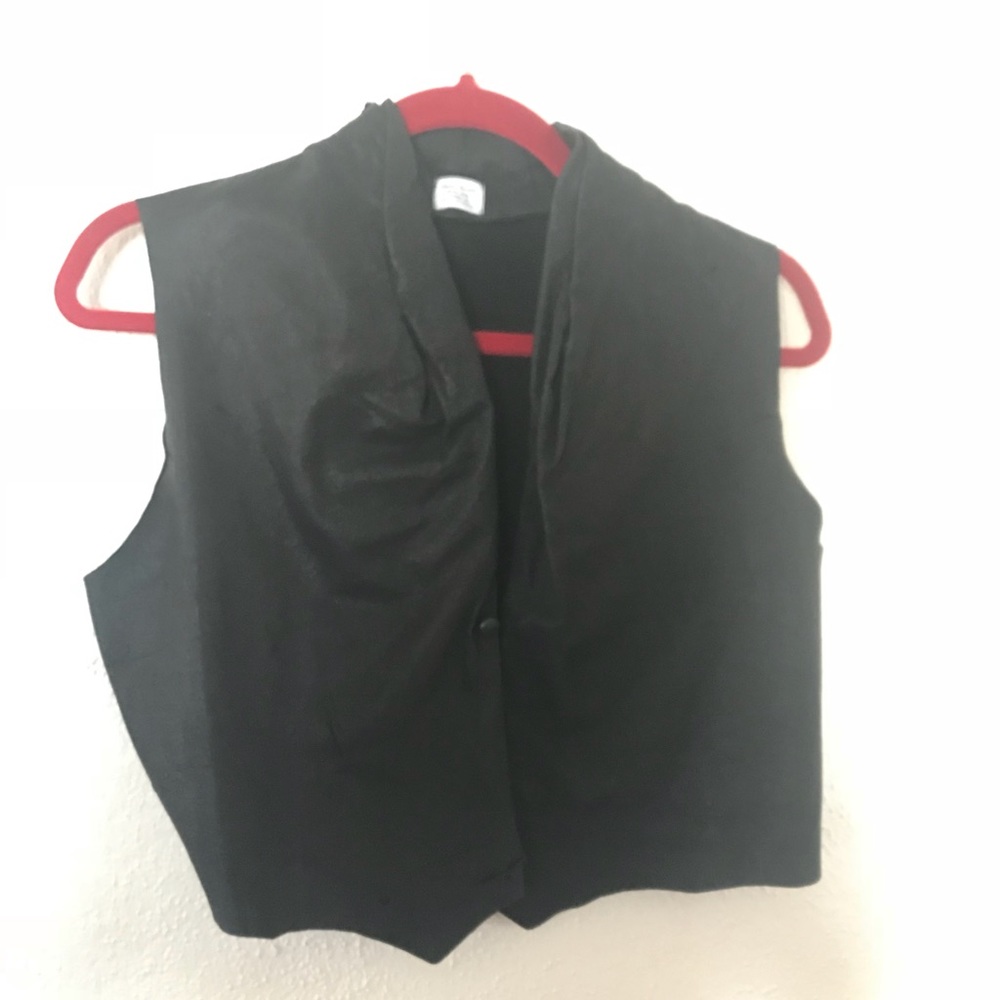 Cropped leather vest. Hazel Brown L.A.